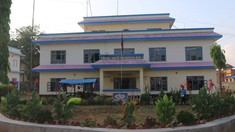 दाङमा लागुऔषध कारोबारमा संलग्न रहेका चार जनालाई पक्राउ गरि प्रहरीद्धारा सार्वजनिक