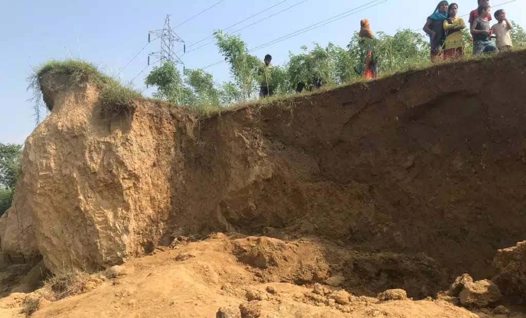 दाङको तुलसीपुरमा माटोको ढिस्कोले च्याप्दा एक महिला गम्भीर घाईते