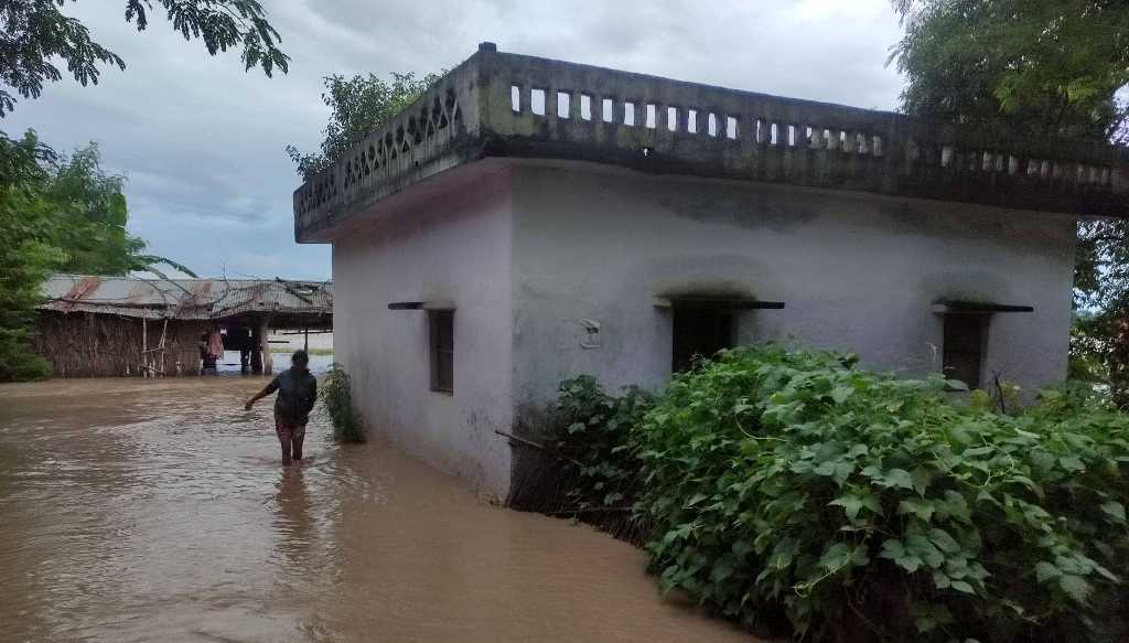 बर्दियाको राजापुर नगरपालिकामा बाढी पस्दा ३ सयभन्दा बढी घर डुबानमा