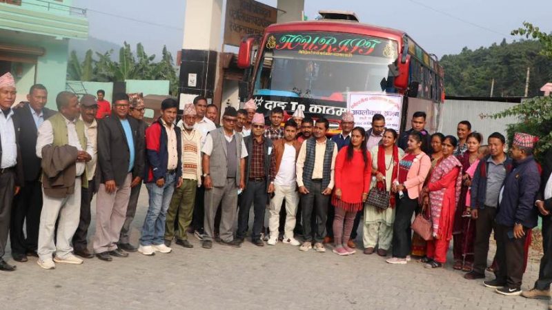 फोहोरमैला व्यवस्थापनका विषयमा अध्ययन गर्न राप्ती गाउँपालिकाको टोली स्याङ्जा प्रस्थान