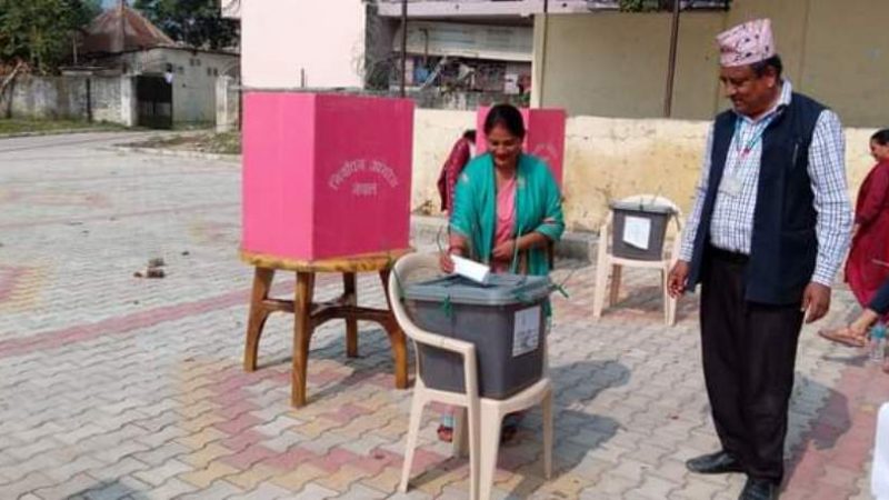 दाङको राप्ती गाउँपालिका र लमहीमा नमुना मतदान