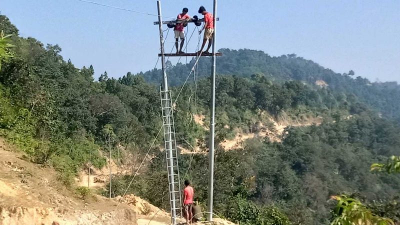 राप्ती ५ काे पहाडी गाउँमा एक महिना देखि विद्युत सेवा अबरुद्ध, स्थानीयहरु अन्धकारमा बस्न बाध्य