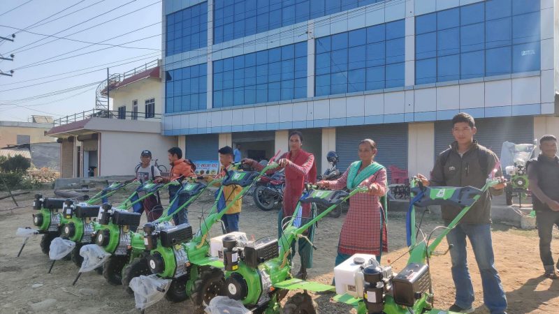 नामसालिङद्वारा कृषक समुहलाई पचास प्रतिशत अनुदानमा कृषि औजार वितरण