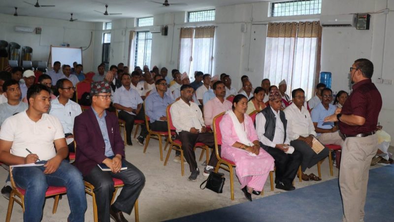 राप्तीले विद्यालय शिक्षामा गुणस्तर अभिवृद्धि गर्न प्रअ र अध्यक्षहरुलाई क्षमता विकास तालिम दियाे