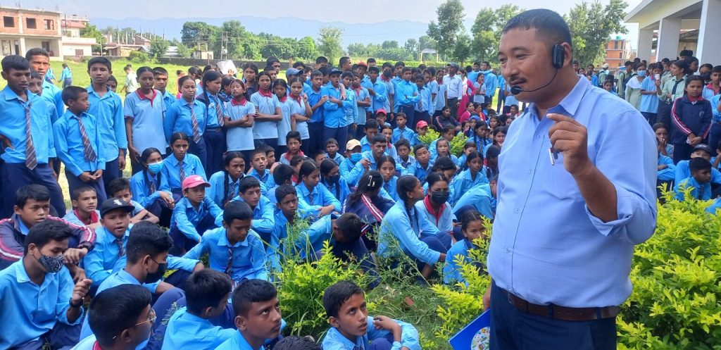 रोटरी क्लव अफ राप्तीले चलायो लागुपदार्थ दुव्र्यसन सम्बन्धी विद्यालय शिक्षा कार्यक्रम