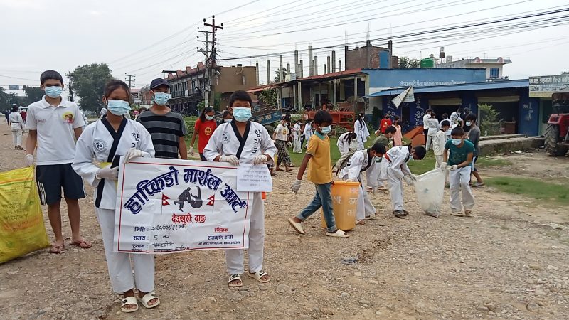 हाप्किडो मार्शल आर्ट क्लबद्वारा सिसहनियाँ बजार सरसफाई