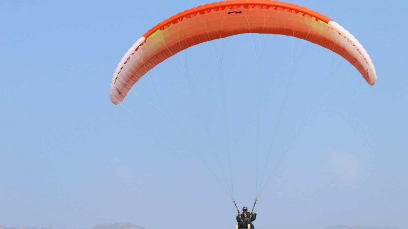 राप्ती गाउँपालिकाको देवीकोटबाट व्यवसायीक रूपमा प्याराग्लाइडिङ उडान सुरू