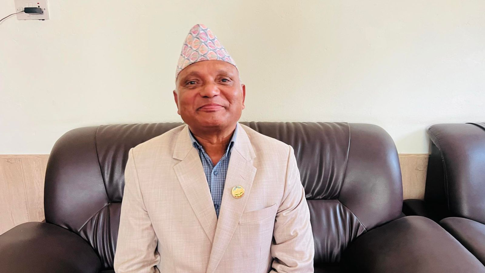 लुम्बिनी प्रदेशकाे पाँचाैँ मुख्यमन्त्री बने माओवादीका महरा (छाेटाे जिवनी सहित)