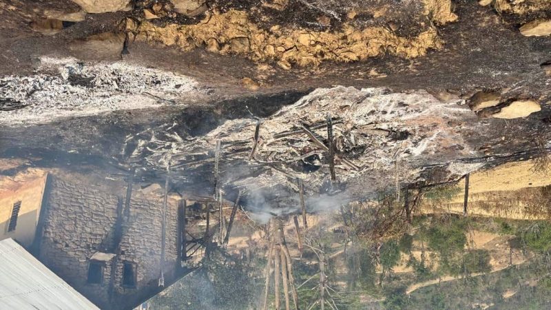 देवीकोटमा सामुदायिक वनबाट सल्केको आगोले एक गोठ जलेर नष्ट, २ लाख बराबरको क्षति