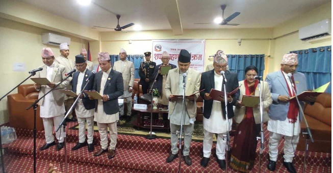 लुम्बिनी प्रदेशका नवनियुक्त ७ मन्त्रीद्वारा सपथ ग्रहण