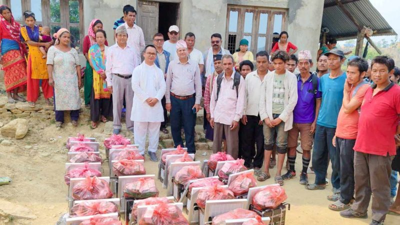 राप्ती गाउँपालिकाद्वारा दुर्गमका विपन्न ४३ घरपरिवारलाई निशुल्क सोलार वितरण