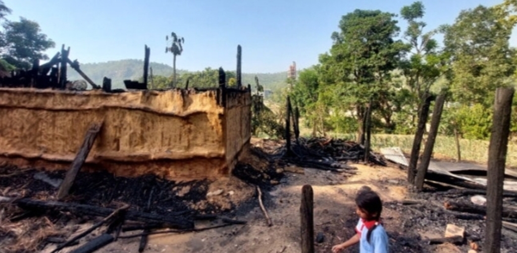 दाङको जुराैनीमा १ घरगोठमा आगलागी , ५ लाख बराबरको क्षति