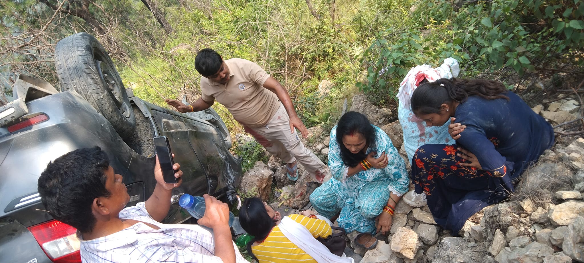 स्वर्गद्वारी दर्शन गरेर फर्किदै गरेको कार दुर्घटना :  ४ जना भारतीय तिर्थयात्री घाईते