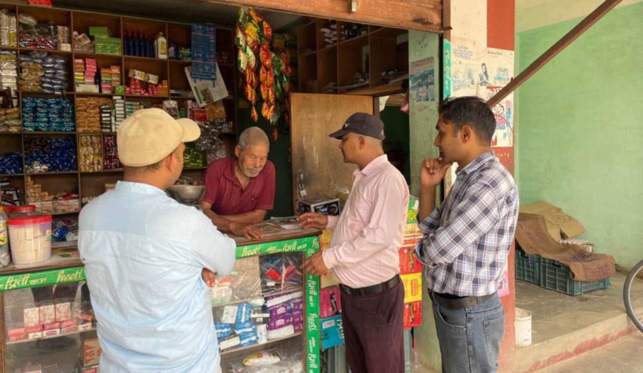 व्यवसायीहरूको समस्या सुन्न राप्ती उद्योग वाणिज्य संघ ‘घरदैलो कार्यक्रम’ गर्दै
