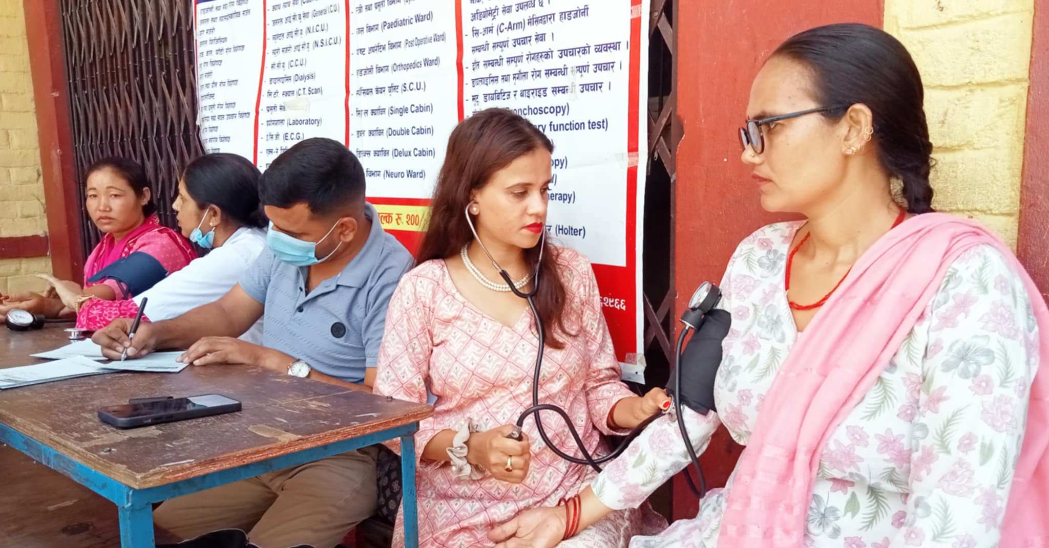 राप्तीमा पाठेघरको मुखको क्यान्सर परिक्षण : निशुल्क जाँच गराउन पाउँदा महिलाहरू खुसी