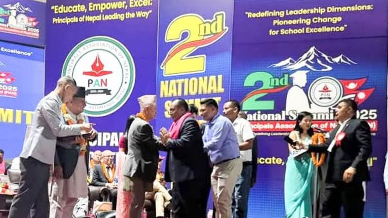 राप्ती गाउँपालिका शिक्षा क्षेत्रमा लुम्बिनी प्रदेशकै उत्कृष्ट पालिकाको रूपमा सम्मानित