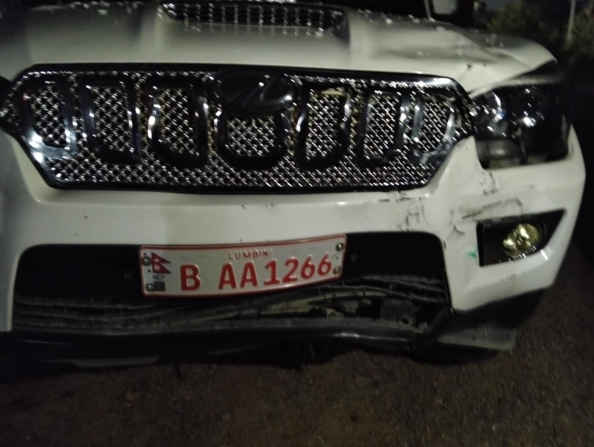 देउखुरीकाे मसुरियामा सरकारी गाडीकाे ठक्करबाट अटाे चालक गम्भीर घाइते