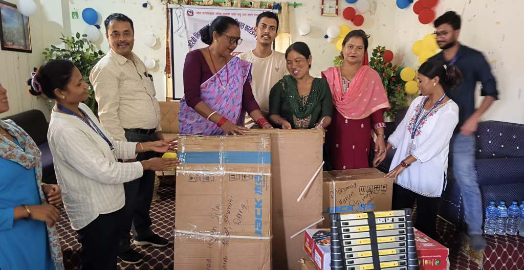 दाङकाे गढवा गाउँपालिकामा लघु उद्यमीहरूलाई प्रविधि हस्तान्तरण