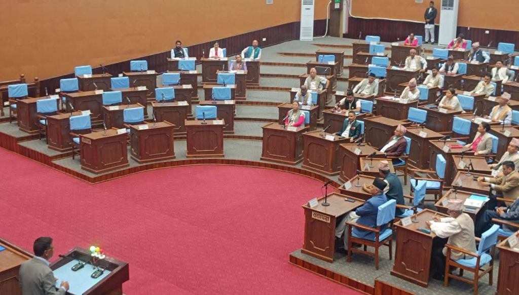 लुम्बिनीमा सत्तापक्ष कै दल एकाएक विपक्षमा, माओवादी सहित ४ दलद्धारा संसद बैठक बहिष्कार