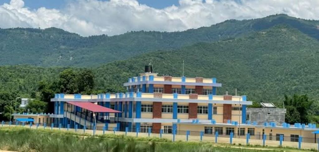 राप्ती आधारभूत अस्पतालमा सेवाग्राहीको चाप बढ्दै, सामान्य प्रकारको शल्यक्रिया गर्ने तयारी