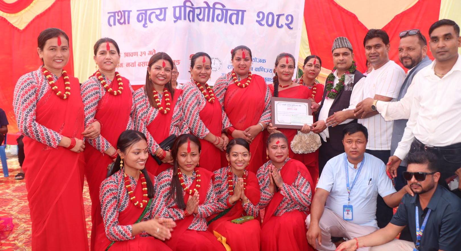 भालुवाङमा खुल्ला तीज गीत तथा नृत्य प्रतियोगिता सम्पन्न : डि–डान्स फिटनेश स्टुडियो प्रथम