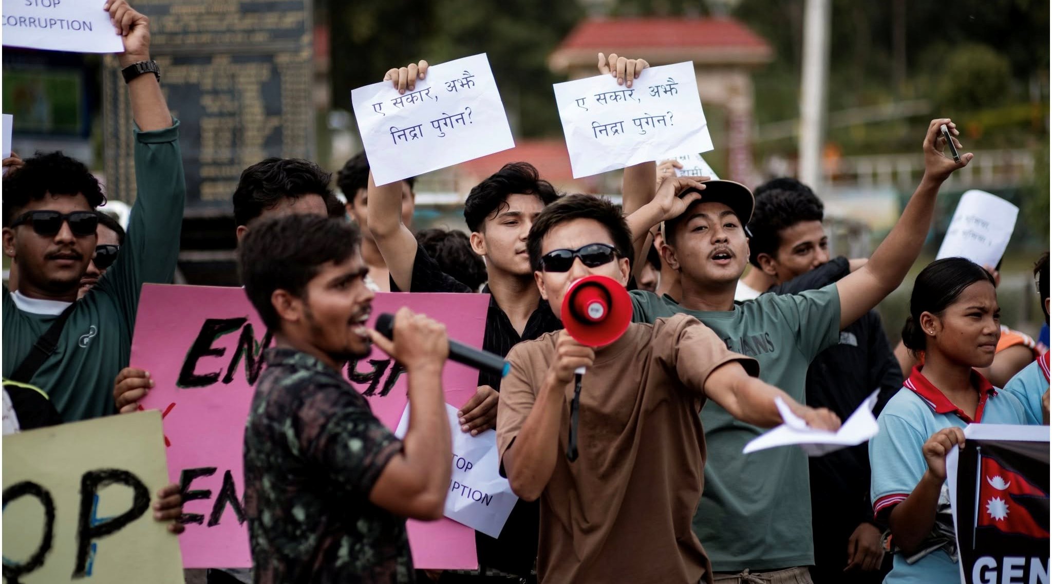 भालुवाङ सहित दाङका विभिन्न स्थानमा जेनजीको शान्तिपूर्ण प्रदर्शन