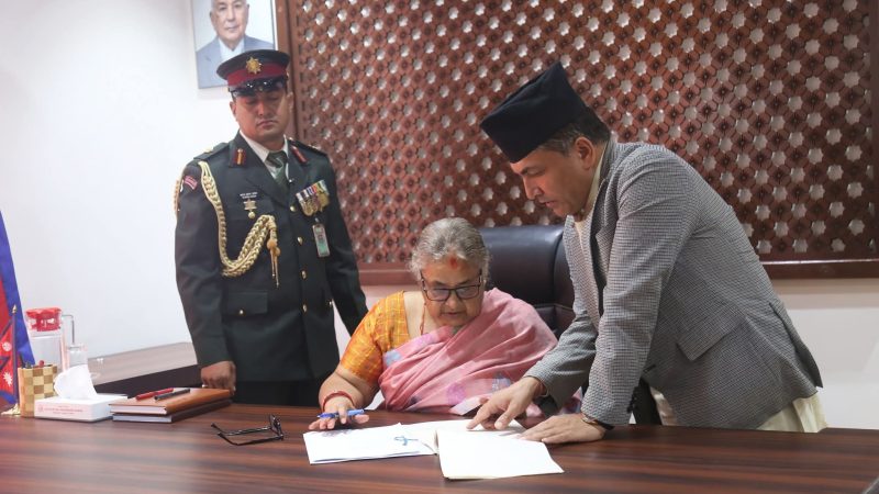 नवनियुक्त प्रधानमन्त्री सुशीला कार्कीद्वारा पदभार ग्रहण