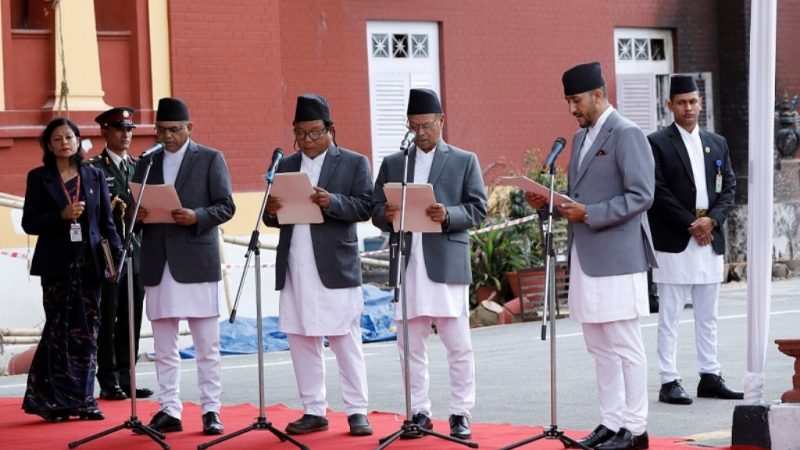 नवनियुक्त ४ जना मन्त्रीले शपथ लिए