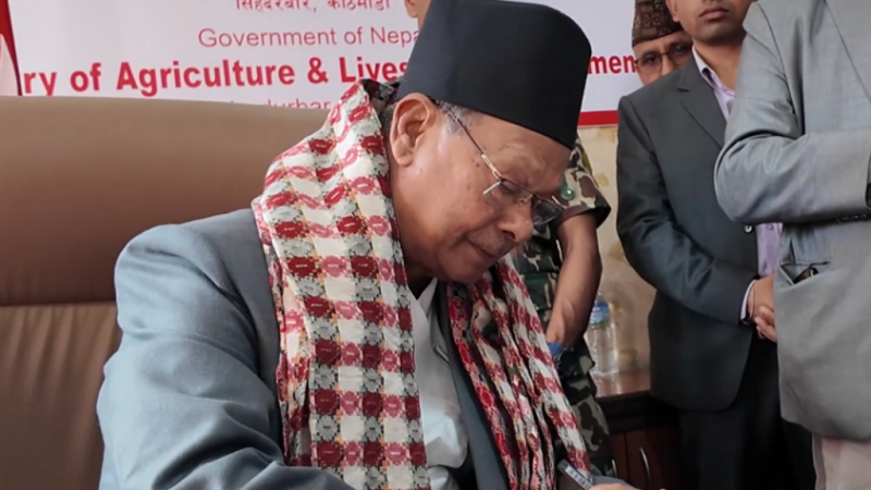 दुग्ध र उखु किसानका समस्या समाधान गर्छु : कृषि मन्त्री परियार