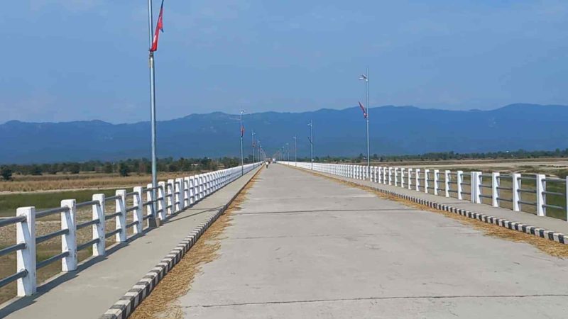 नेपालको दोस्रो लामो पुल सडकबत्तीले झलमल्ल उज्यालो :  झण्डाले झनै सजियो पुल