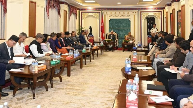 निर्वाचनमा केन्द्रित हुन दलहरूलाई राष्ट्रपतिको आग्रह