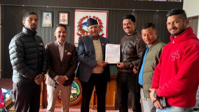 देउखुरीकाे धानखोला–लमही सडक खण्डलाई चारलेन बनाउन दबाब बढाउँदै संघर्ष समिति