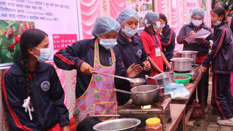 दुर्गाभवानीका विद्यार्थीले तयार पारेको मखमलीको चिया र थारु परिकारले सबको मन जित्यो