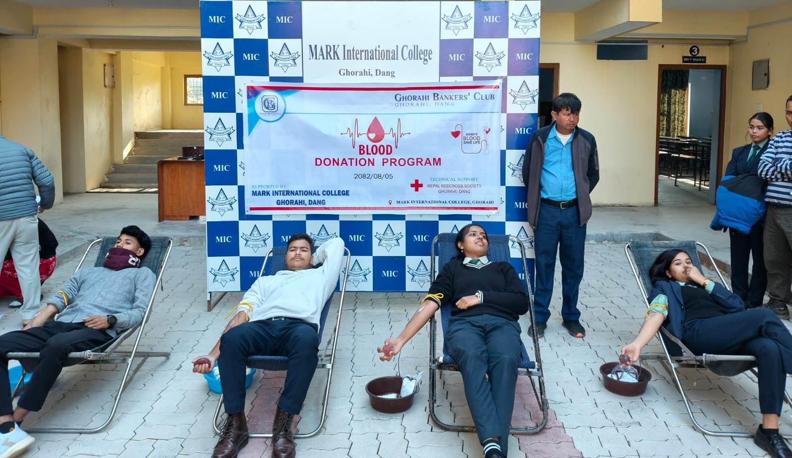 मार्क इन्टरनेशनल कलेजमा रक्तदान कार्यक्रम सम्पन्न : ४० जनाले गरे रगत दान