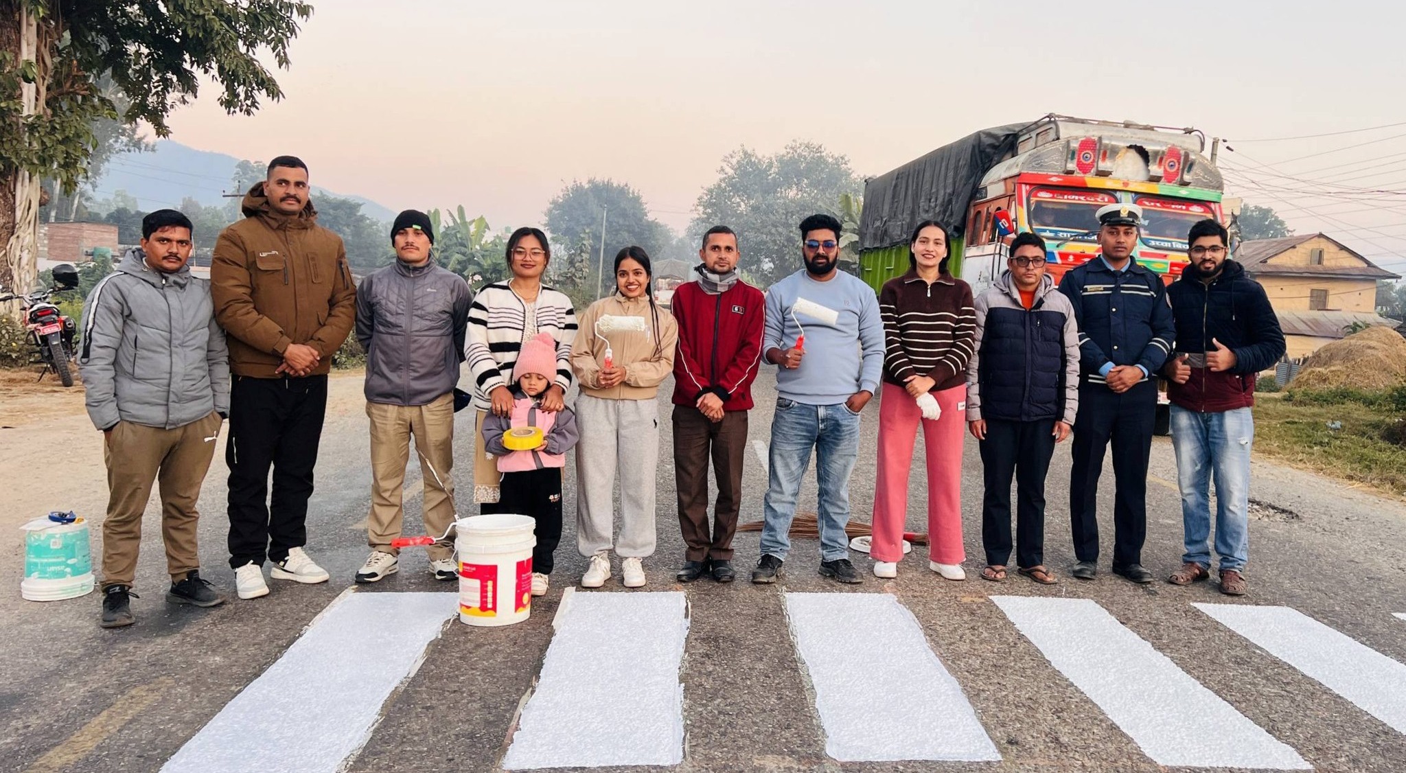 आशाका किरण संस्थाद्वारा जेब्रा क्रसिङ निर्माण कार्य सम्पन्न : २४  स्थानमा जेब्रा क्रसिङ निर्माण