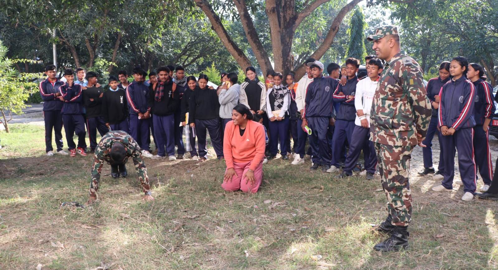 राप्तीमा नेपाली सेनामा भर्ना हुन इच्छुक युवायुवतीका लागि अभिमुखीकरण कार्यक्रम