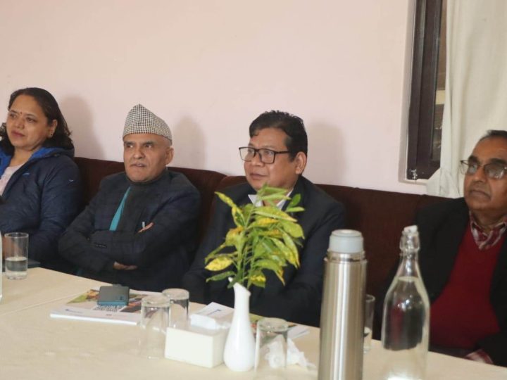 खाेप सेवालाई प्रभावकारी बनाउन स्वास्थ्यकर्मी र स्थानीय सरकार थप जिम्मेवार बन्नुपर्छ : सचिव श्रेष्ठ