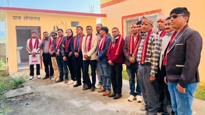 आदर्श नमुना मावि लालमटियामा रोटरीले बनाइदियो छात्रा शौचालय