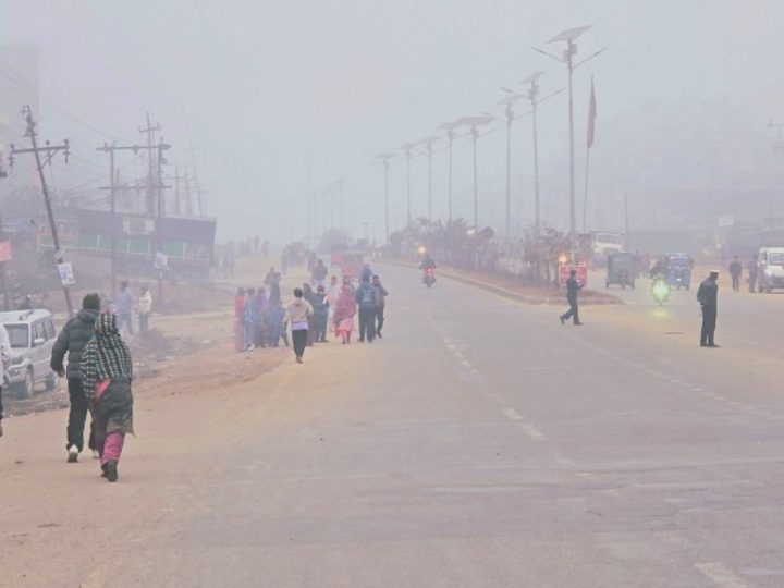 तराईका धेरै ठाउँमा बाक्लो हुस्सु र कुहिरोले जनजीवन प्रभावित : उच्च सतर्कता अपनाउन अपिल