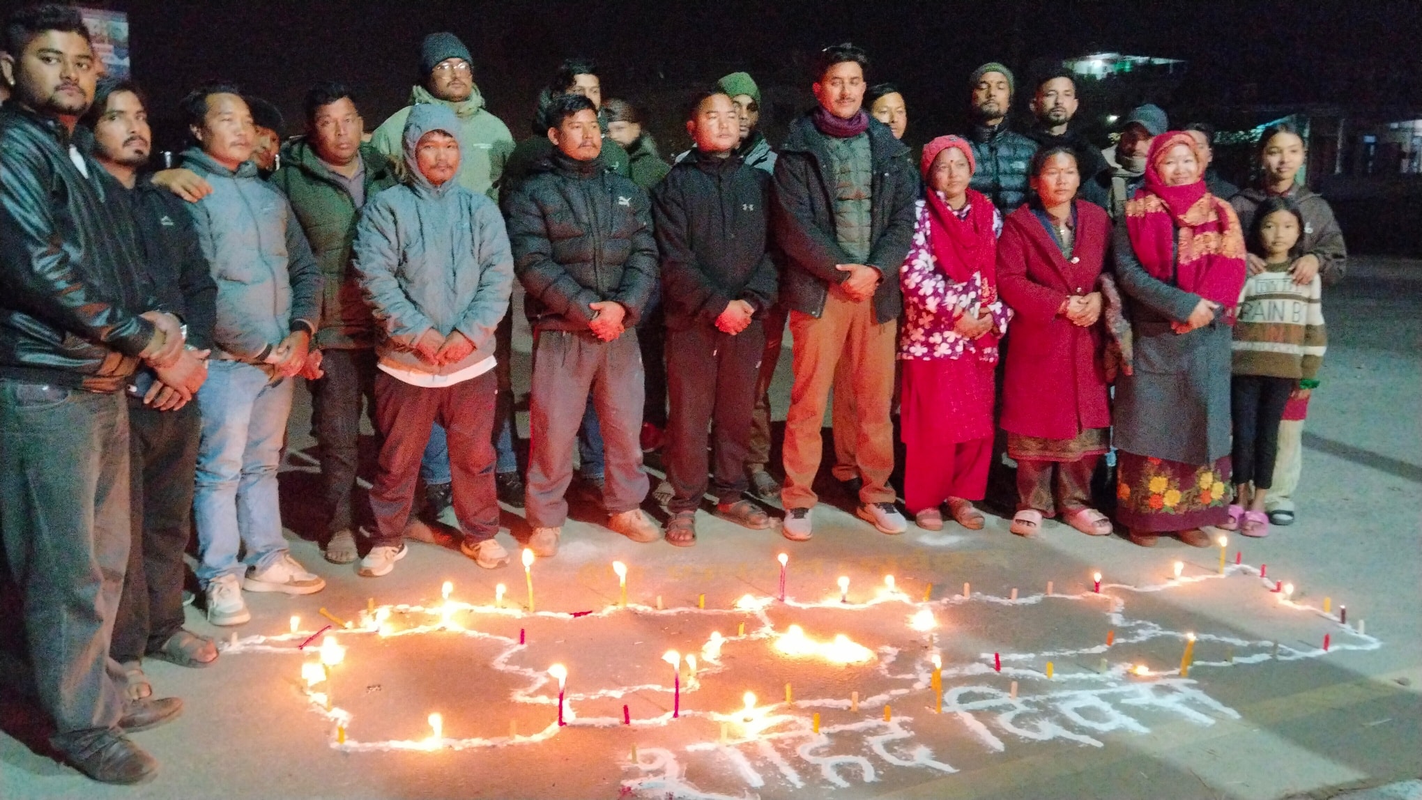 नेकपा (माओवादी) क्षेत्र नंं. १ निर्वाचन कमिटीद्धारा सहिदहरुको सम्झनामा दीप प्रज्वलन(तस्बिरहरु)