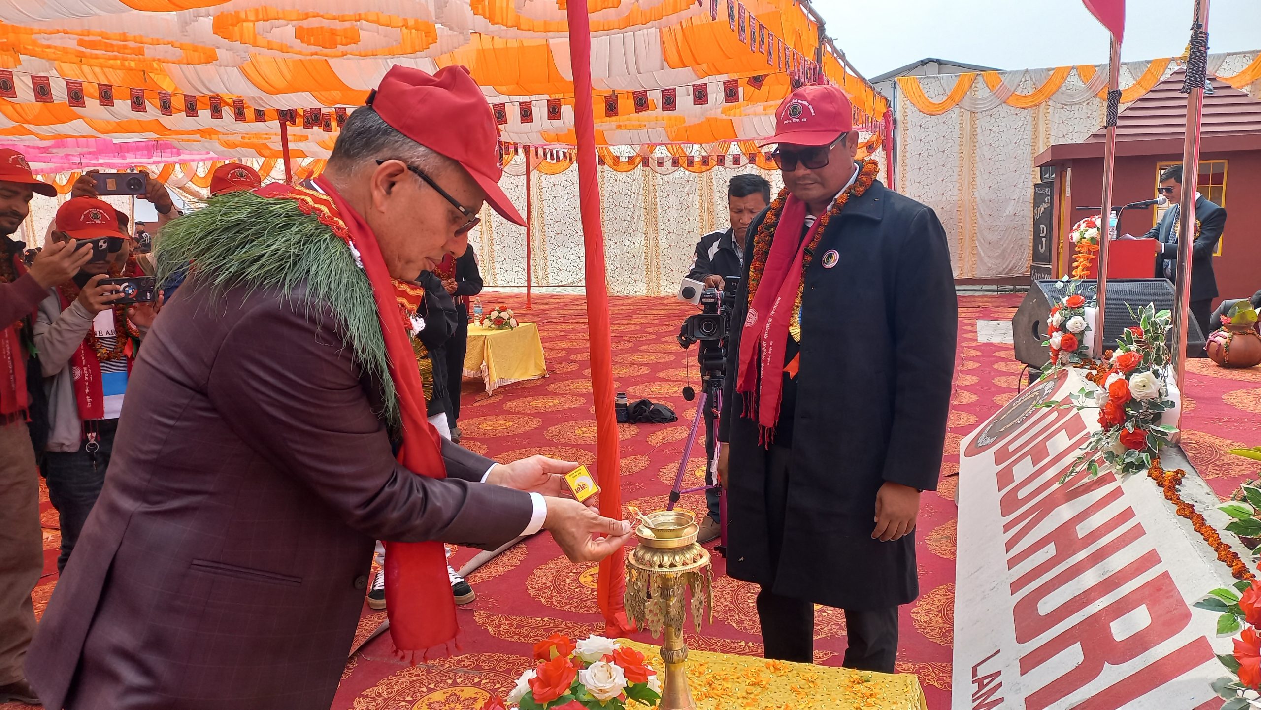 देउखुरी पब्लिककाे १८ औं वार्षिकोत्सव, देश विकासको आधार स्तम्भ शिक्षा हो : न्यौपाने