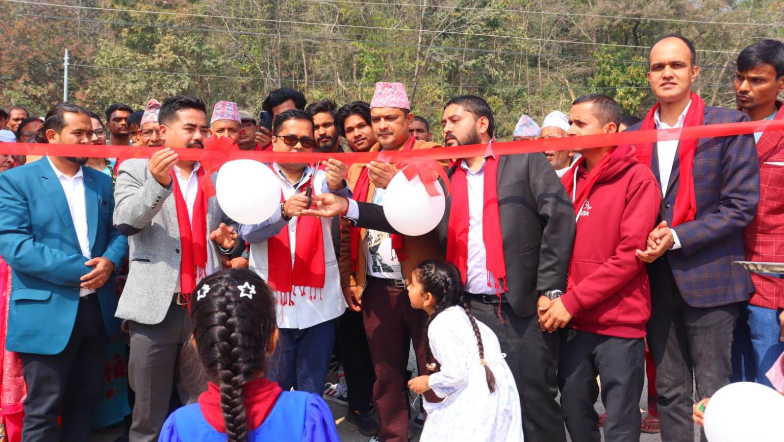 राप्ती–१ पाखापानीमा महेन्द्रा एण्ड महेन्द्राको आधिकारिक डिलर राप्ती मोटर्स प्रालिको उद्घाटन