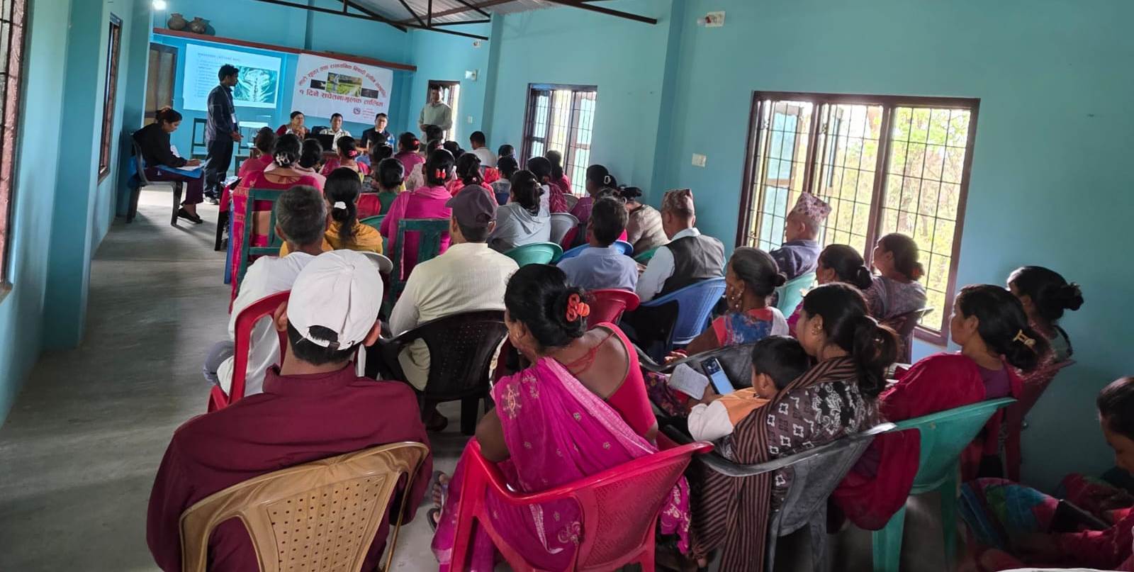 राप्तीमा कृषकलाई माटो सुधार तथा विषादी प्रयोग सम्बन्धी सचेतना तालिम प्रदान