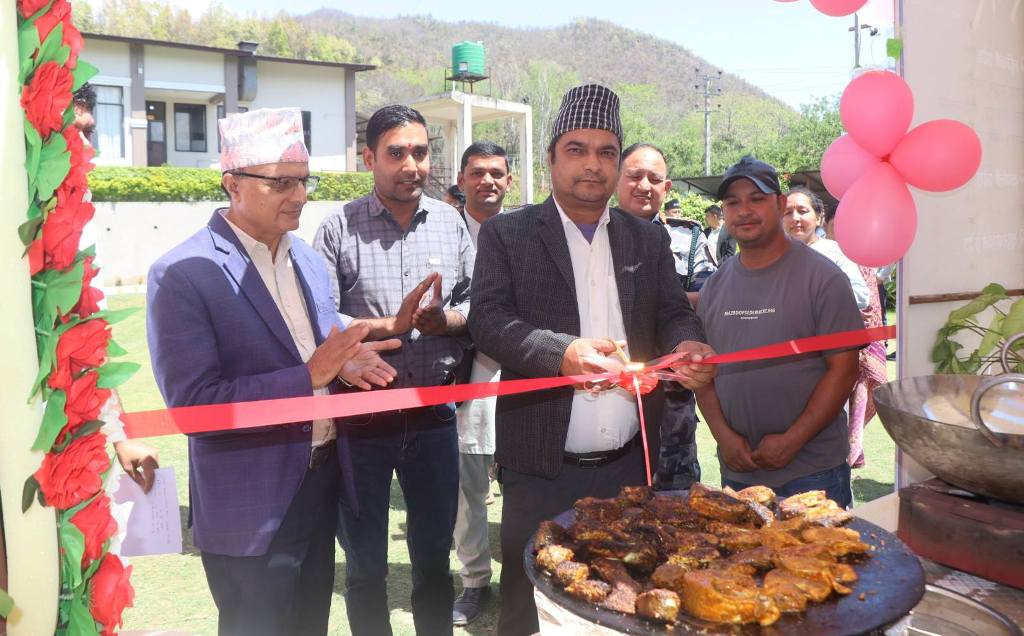 होटल पौवाको १० औँ वार्षिक उत्सवको अवसरमा भालुवाङ शाखामा पनि स्वाद उत्सव कार्यक्रम शुरू