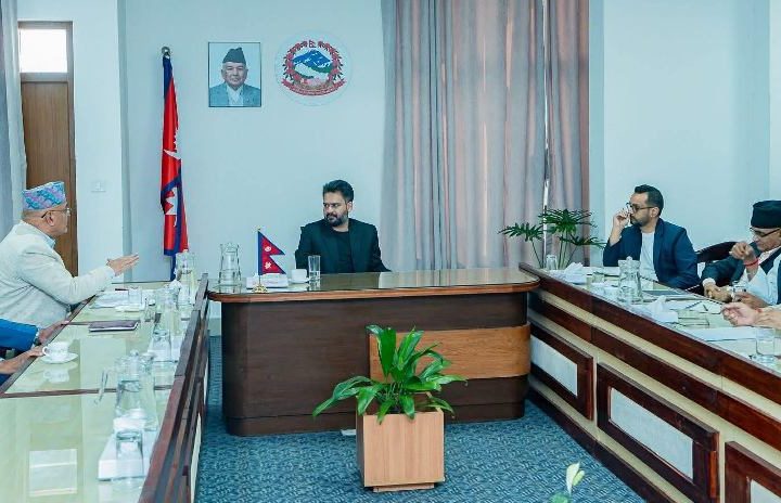 प्रधानमन्त्री बालेनद्धारा र सातै प्रदेशका मुख्यमन्त्रीहरू बीच सिंहदरबारमा छलफल