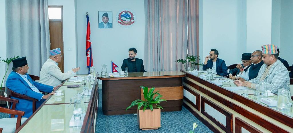 प्रधानमन्त्री बालेनद्धारा र सातै प्रदेशका मुख्यमन्त्रीहरू बीच सिंहदरबारमा छलफल