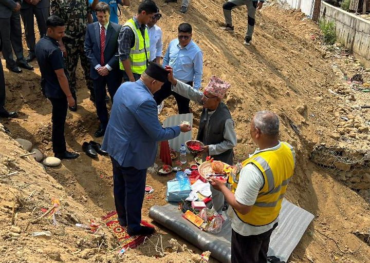 दाङकाे पूर्व-पश्चिम राजमार्ग अन्तर्गत धानखोला-लमही सडक स्तरोन्नति शुरु, अत्याधुनिक प्रविधि प्रयोग