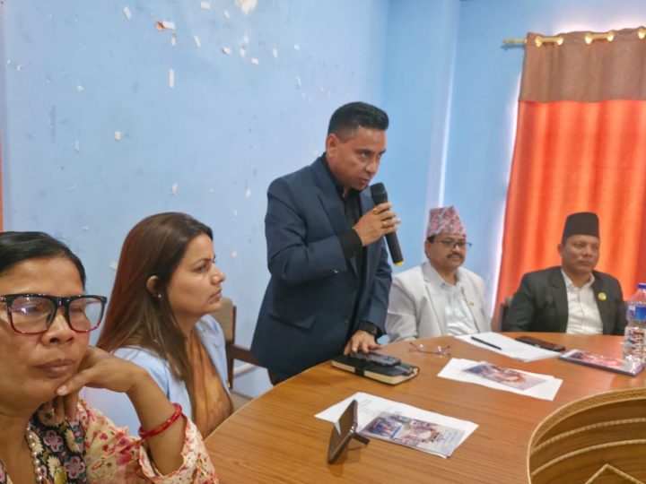 ई–रिक्सा लाइसेन्स समस्या समाधान गर्न १ महिना भित्र ऐन ल्याइने : मन्त्री न्यौपाने