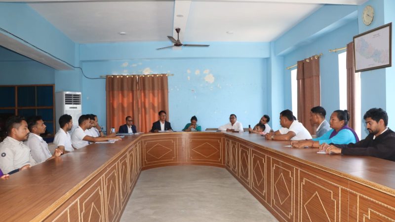 सेवा प्रवाहलाई नागरिकमैत्री, पारदर्शी र प्रभावकारी बनाउन कर्मचारीहरुलाई राप्तीका अध्यक्ष विष्टको निर्देशन