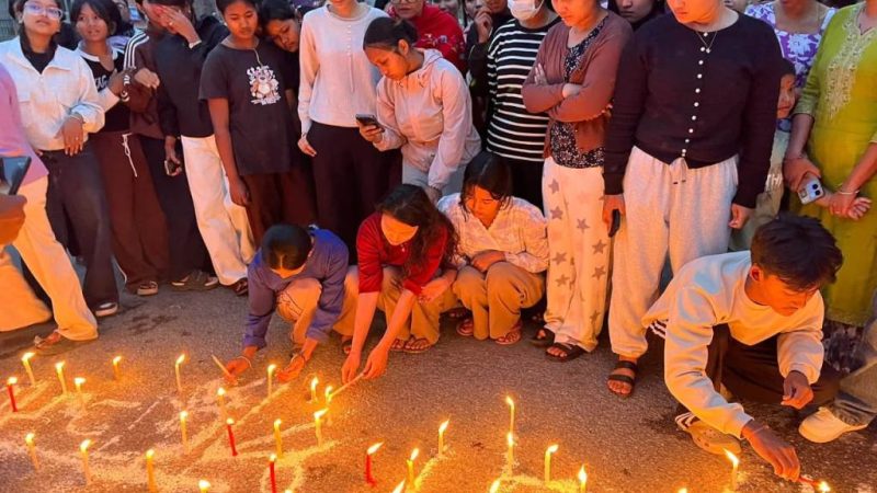 स्वर्गीय स्मित प्रधानको सम्झनामा भालुवाङ र लालमटियामा दीप प्रज्वलन